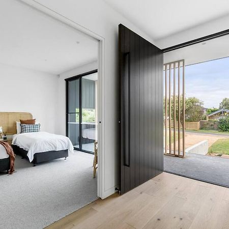 Kirks On Park - Brand New Luxury Home, Great Location Сорренто Экстерьер фото